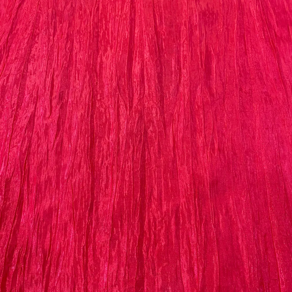 Accordion Taffeta Table Linen in Hot Pink