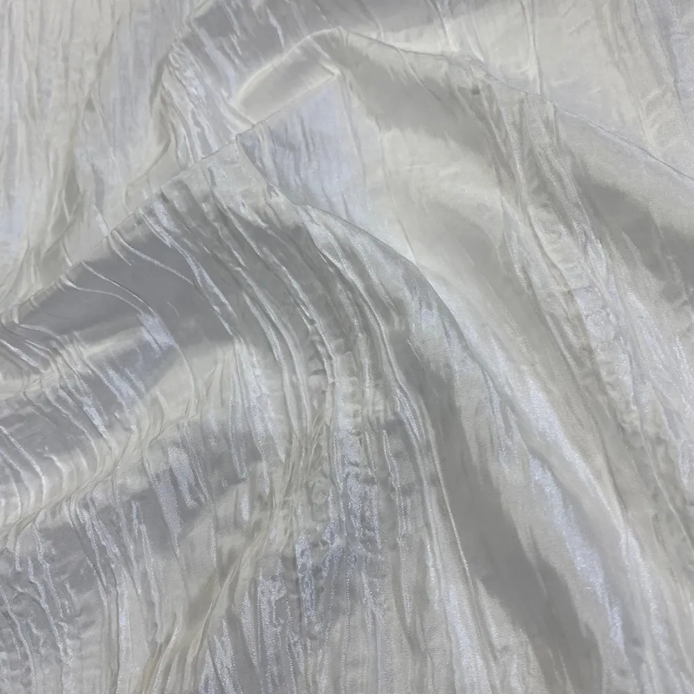 Accordion Taffeta Table Napkin in Ivory