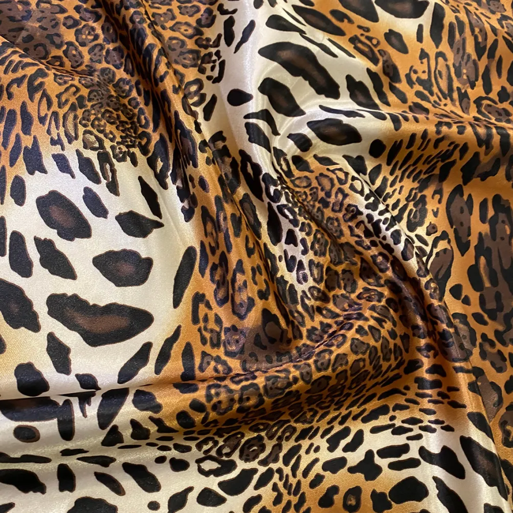 Animal Print Table Runner in Leopard