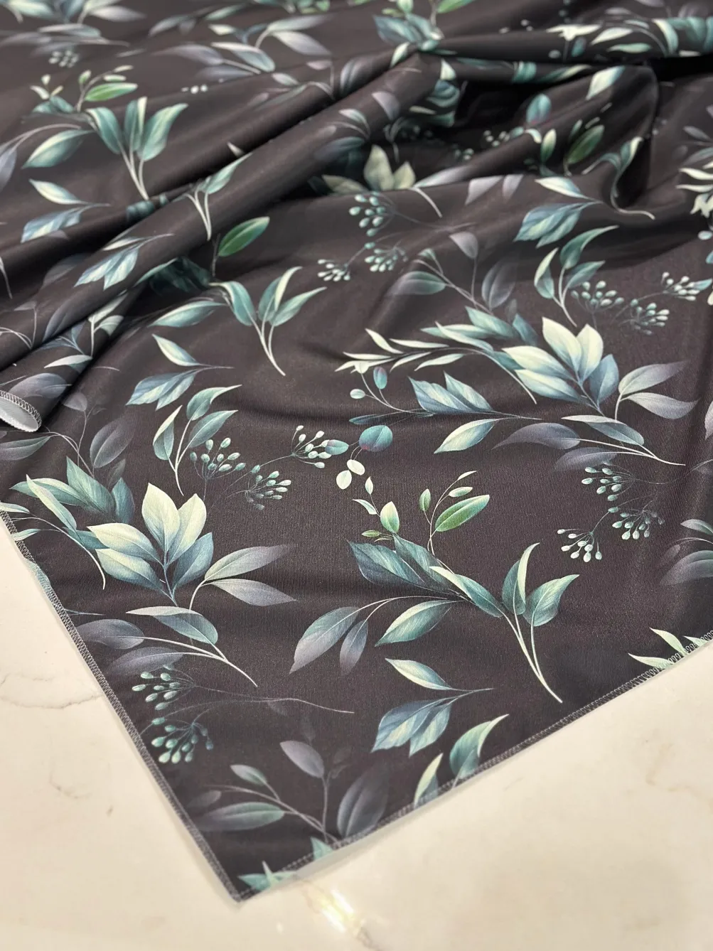 Bayside Leaf (Poly Print) Table Linen in Green/Black