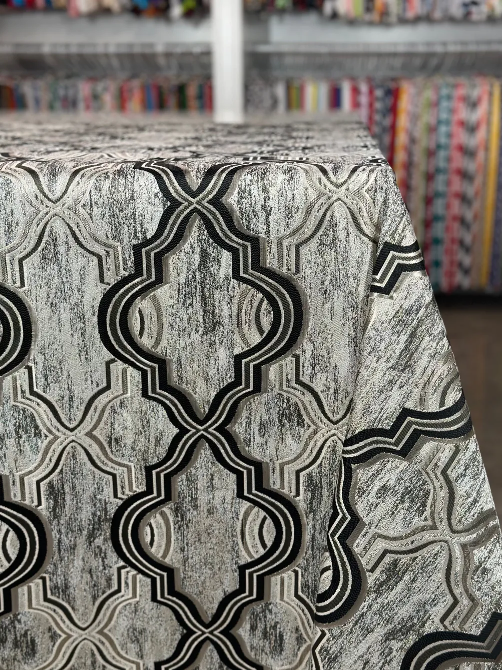 Bentley Jacquard Table Linen in Black
