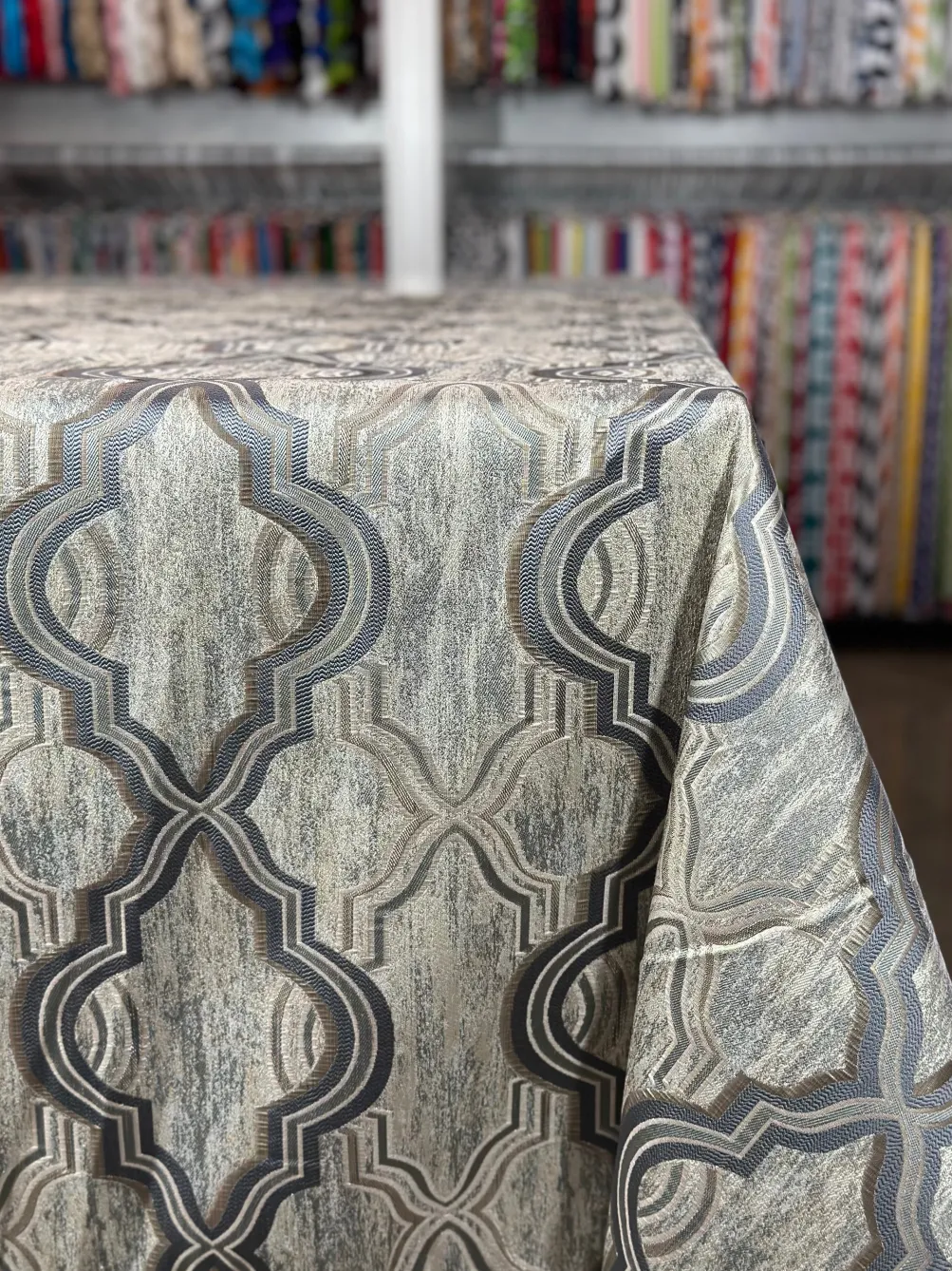 Bentley Jacquard Table Linen in Silver