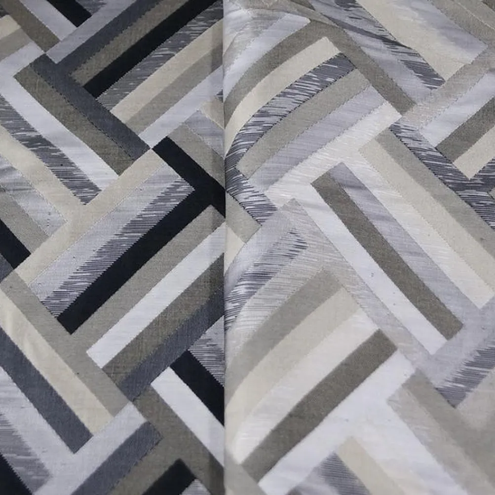 Broadway Jacquard (Reversible) Table Linen in Black
