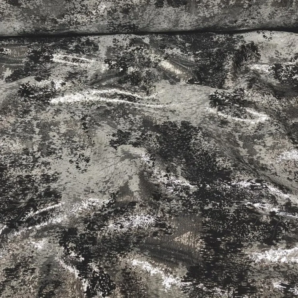 Cascade Jacquard Table Runner in Black and Silver