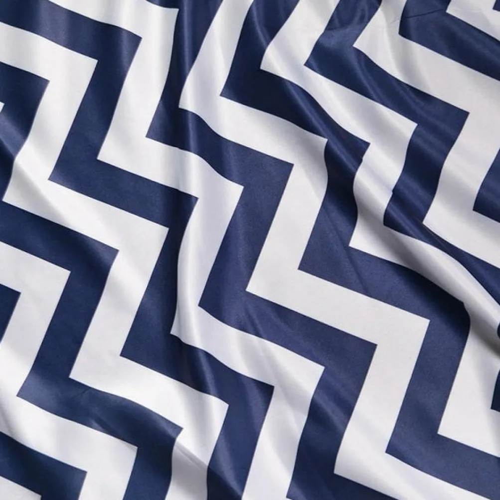Chevron Print (Lamour) Table Runner in Navy and White