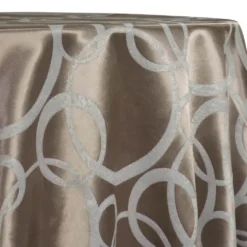 Cirque Jacquard (Reversible) Table Linen in Champagne
