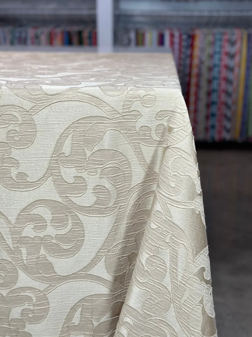 Classic Jacquard Table Linen in Champagne