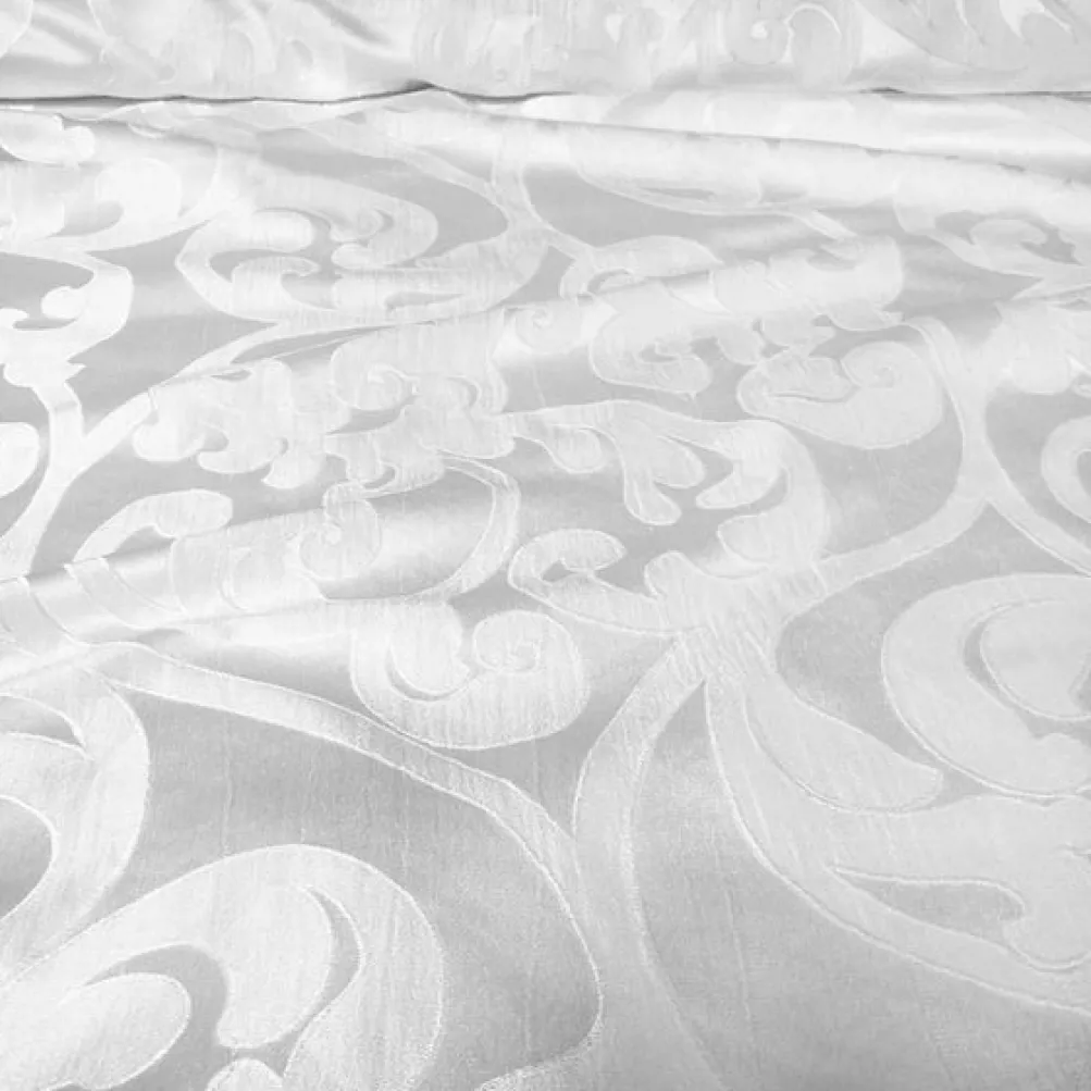 Classic Jacquard Table Linen in White