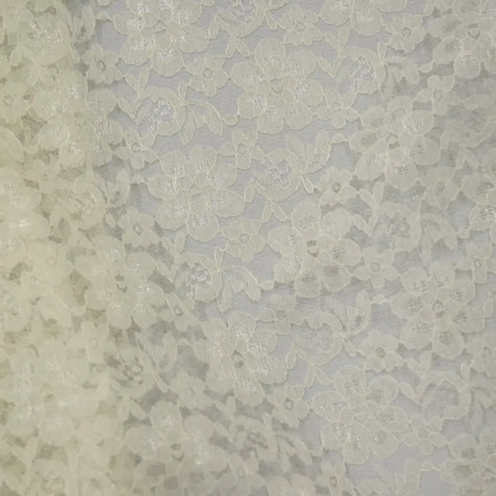 Classic Lace Table Runner in Ivory