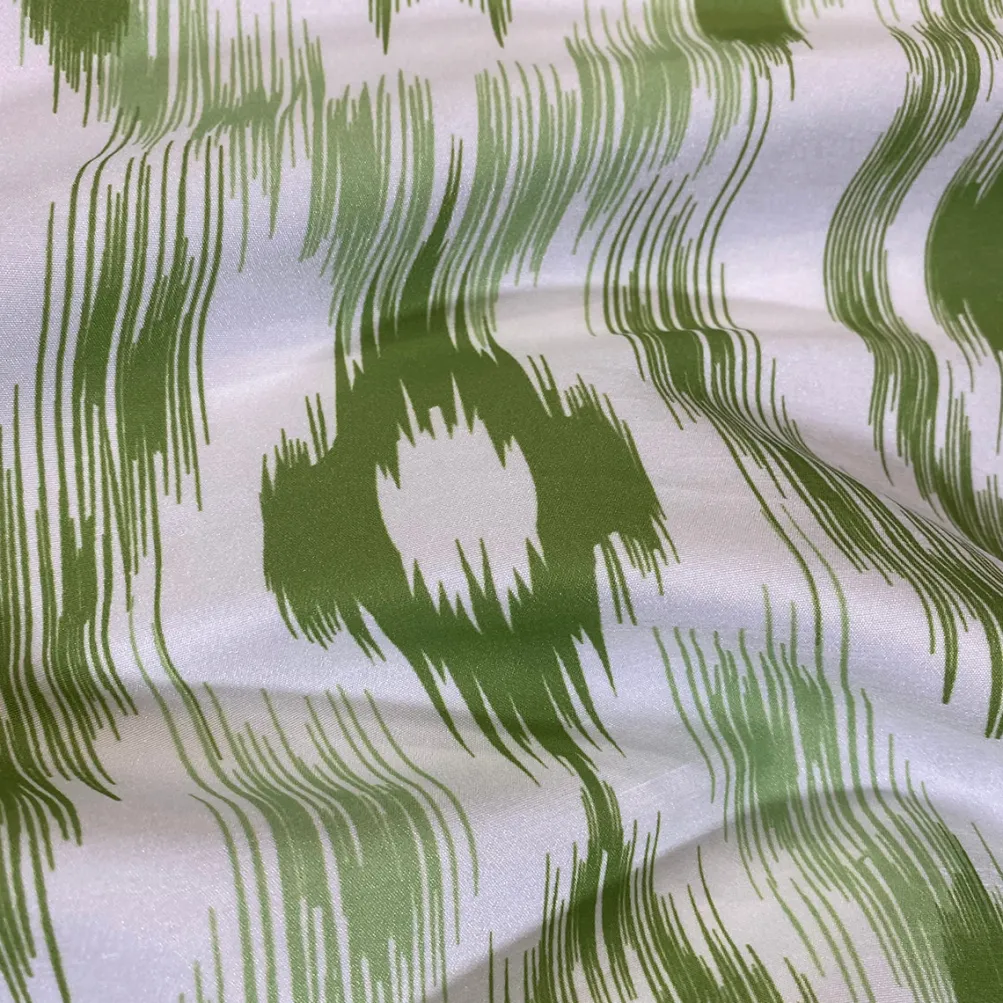 Cosmo Print (Dupioni) Table Runner in Avocado