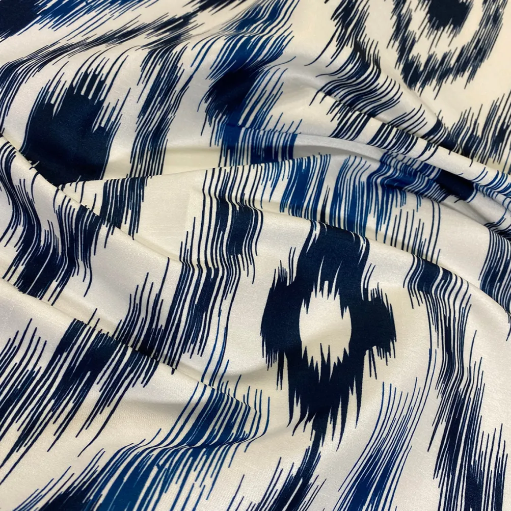 Cosmo Print (Dupioni) Table Runner in Navy