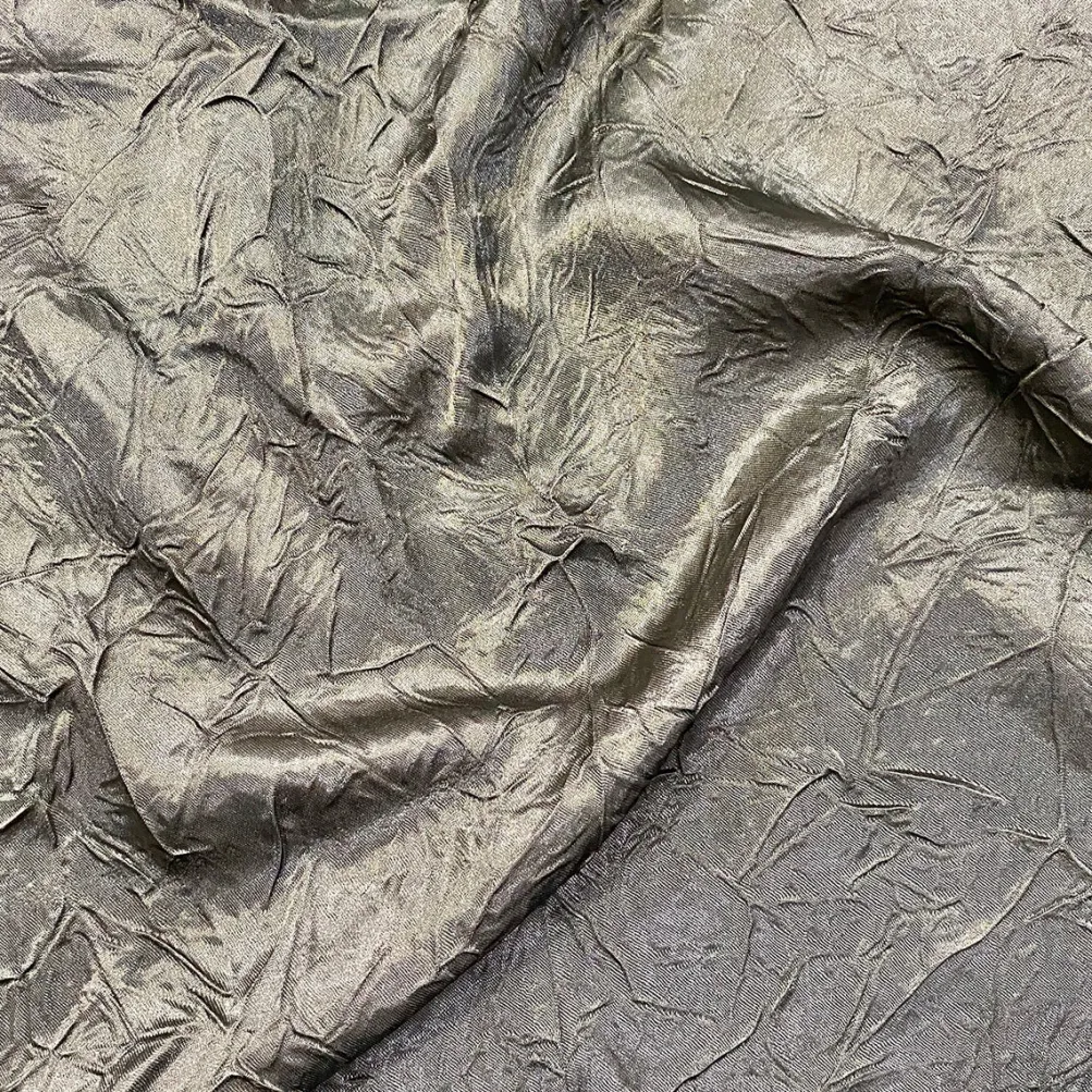 Crush Satin (Bichon) Table Linen in Silver 606