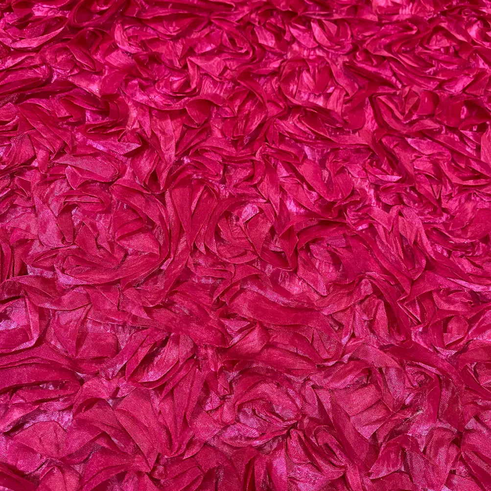 Curly Satin Table Linen In Fuchsia