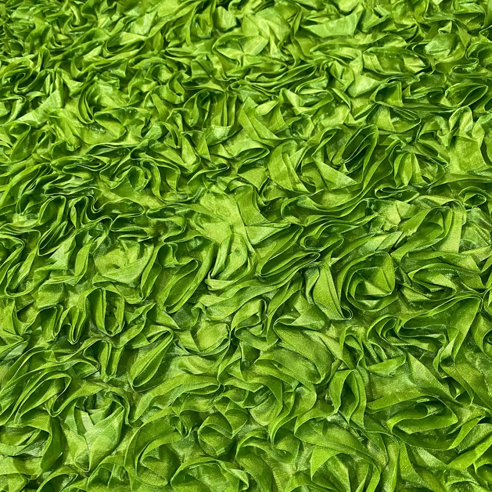 Curly Satin Table Linen In Moss