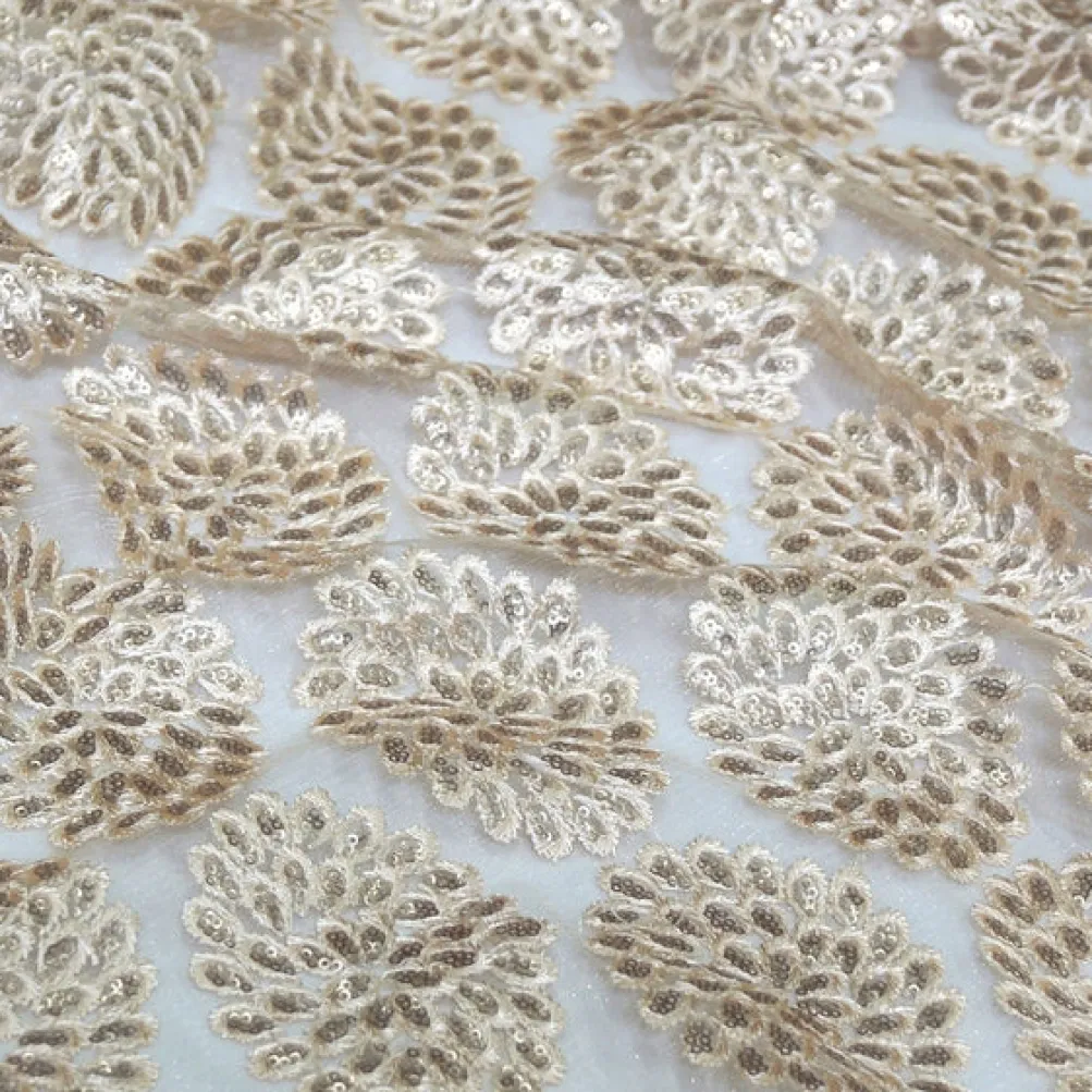 Dahlia Sequins Table Runner in Champagne
