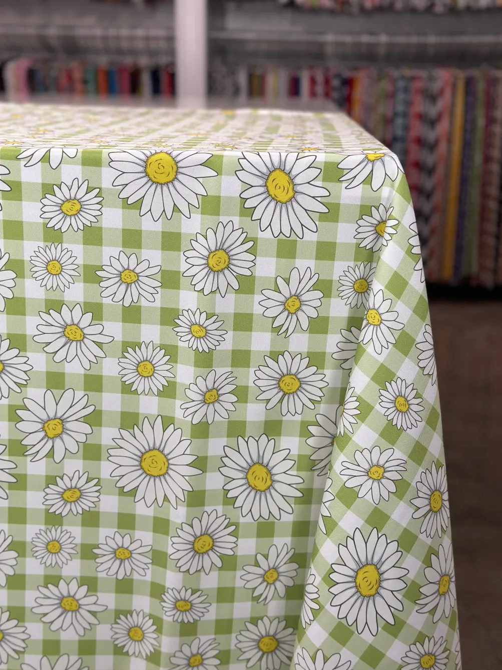 Daisy Checker (Poly Print) Table Linen