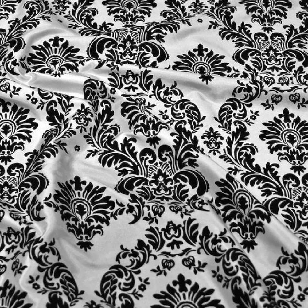 Damask Flocking Taffeta Table Runner in Black on White