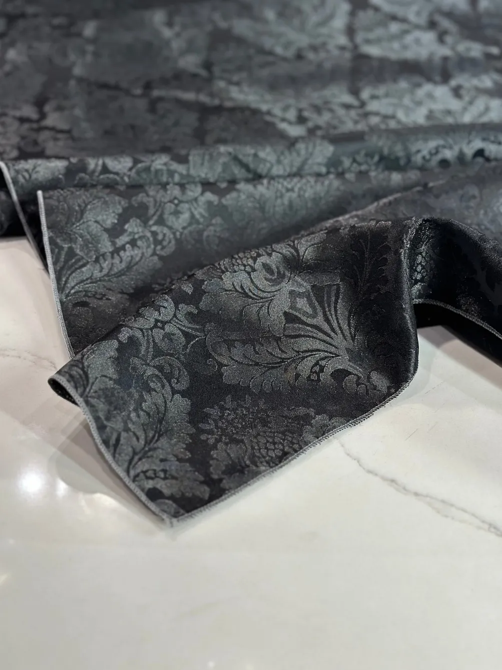 Damask Poly Table Linen in Black