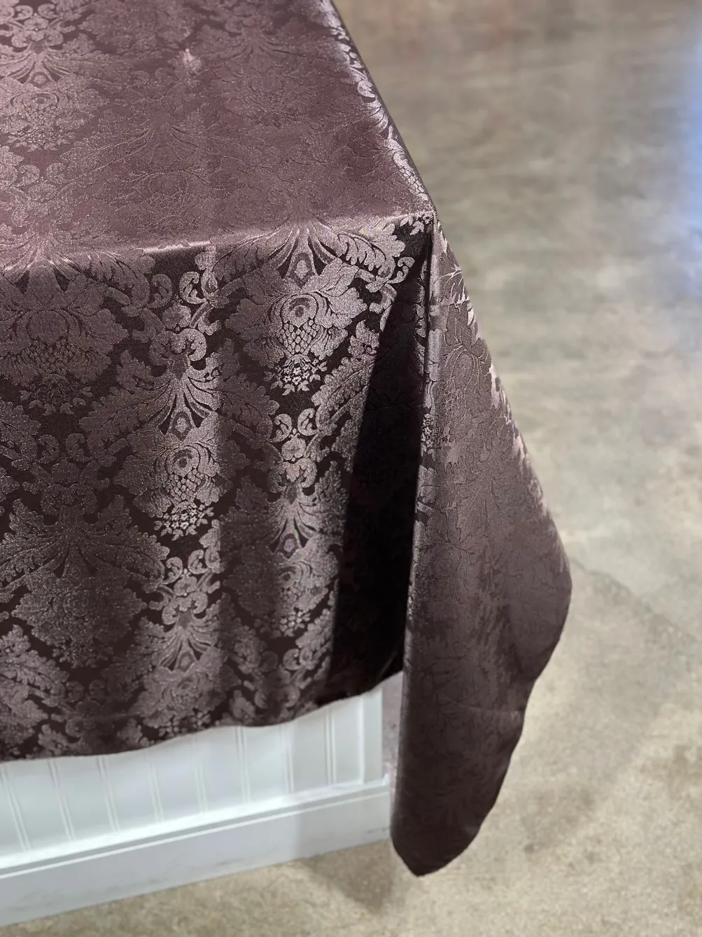 Damask Poly Table Linen in Brown 1266