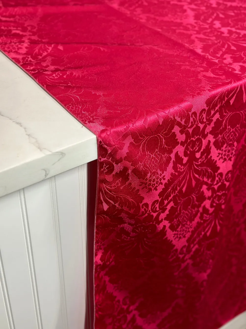 Damask Poly Table Linen in Fuchsia 1225