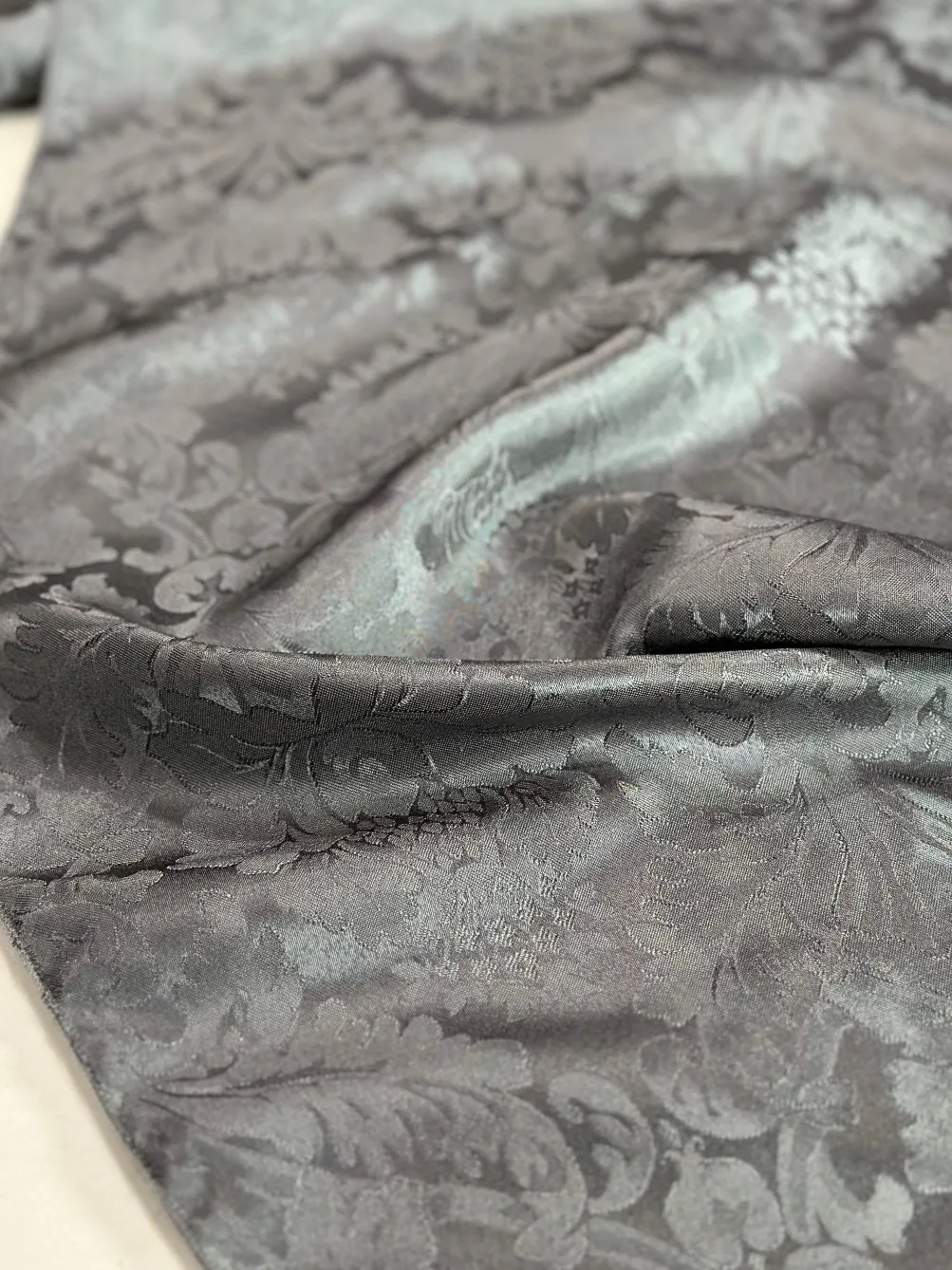 Damask Poly Table Linen in Gray 7312