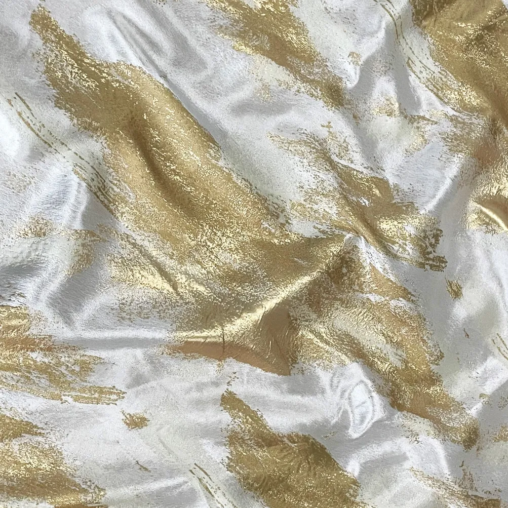 Element Jacquard Table Runner in Gold and Off-White