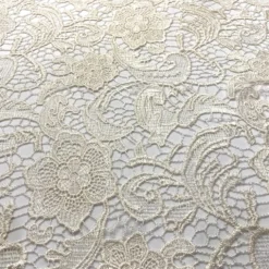 English Lace Table Runner in Ivory