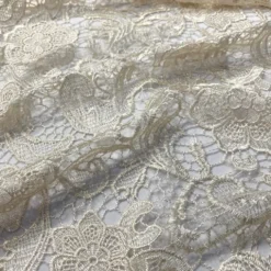 English Lace (w/ Poly Lining) Table Napkin in Ivory