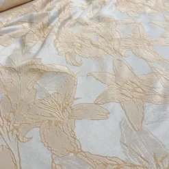 Floral Reef Jacquard Table Runner in Champagne