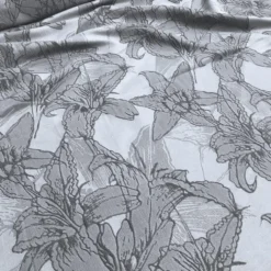 Floral Reef Jacquard Table Runner in Silver