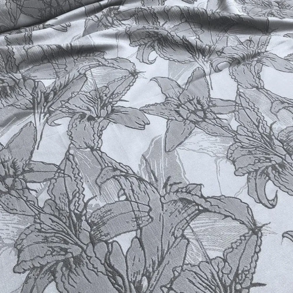 Floral Reef Jacquard Table Runner in Silver