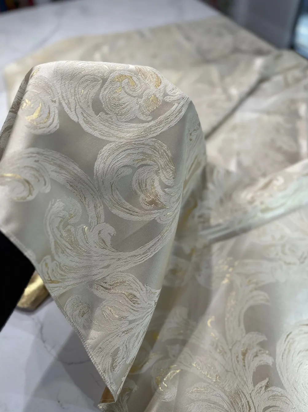 Florence Jacquard Table Linen in Gold