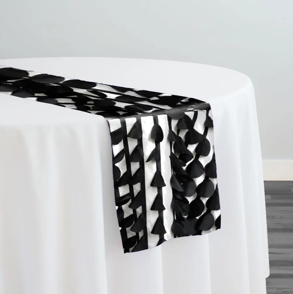 Funzie (Circle Hanging) Taffeta Table Runner in Black and White