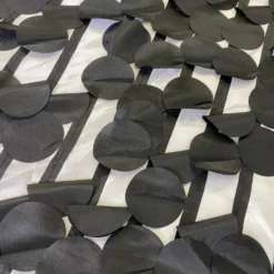 Funzie (Circle Hanging) Taffeta Table Runner in Black and White