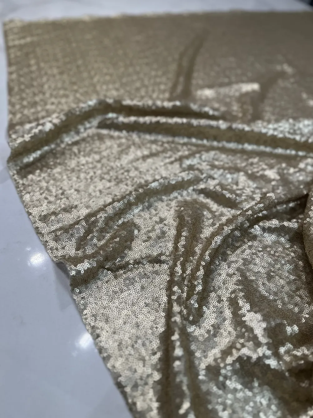 Glitz Sequins Table Linen in Champagne