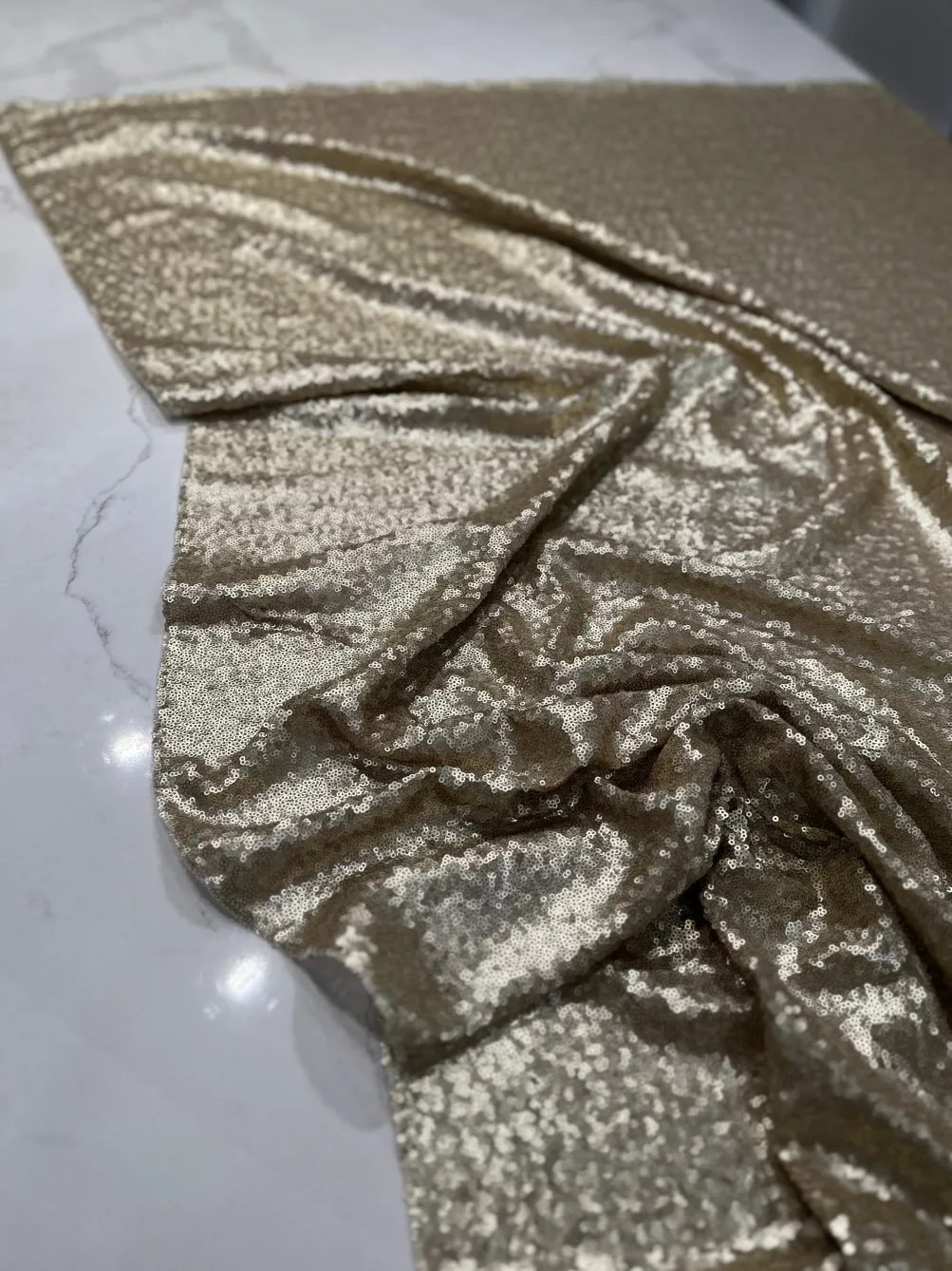 Glitz Sequins Table Linen in Champagne