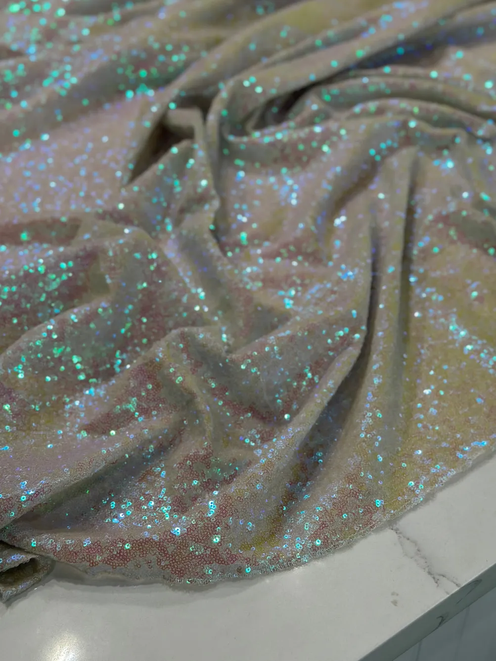Glitz Sequins Table Linen in Mermaid