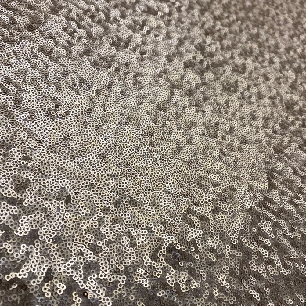 Glitz Sequins Table Runner in Champagne