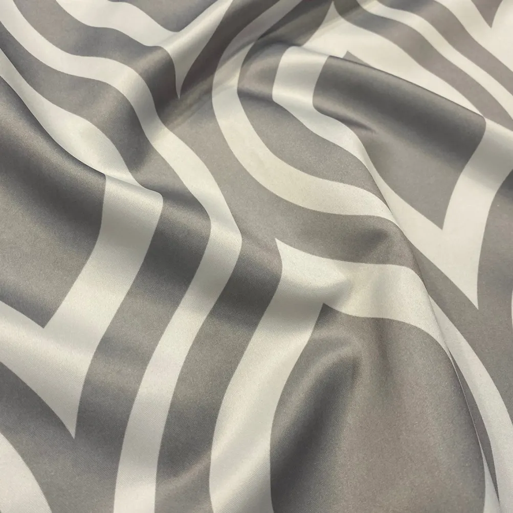 Groovy Print (Lamour) Table Runner in Grey