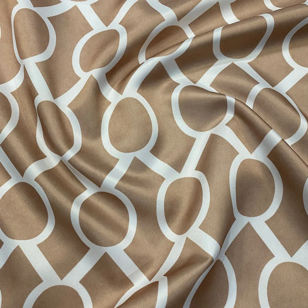 Halo Print (Lamour) Table Runner in Taupe