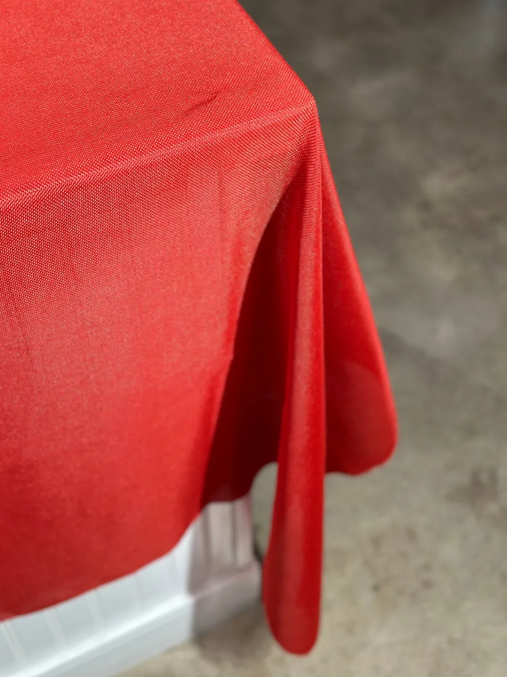 Imitation Burlap Table Linen in Red