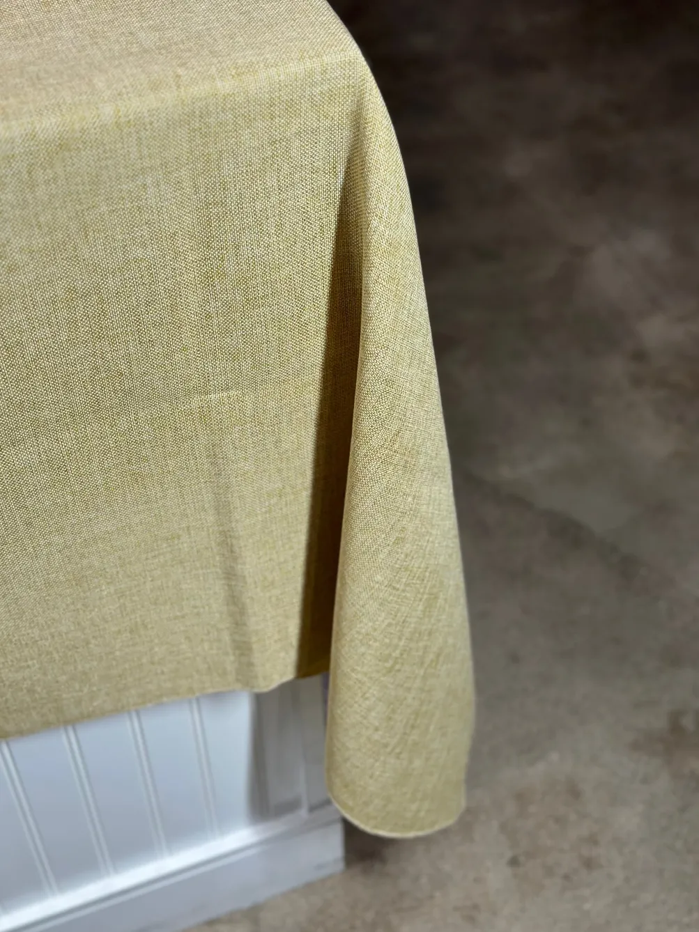 Imitation Burlap Table Linen in Natural