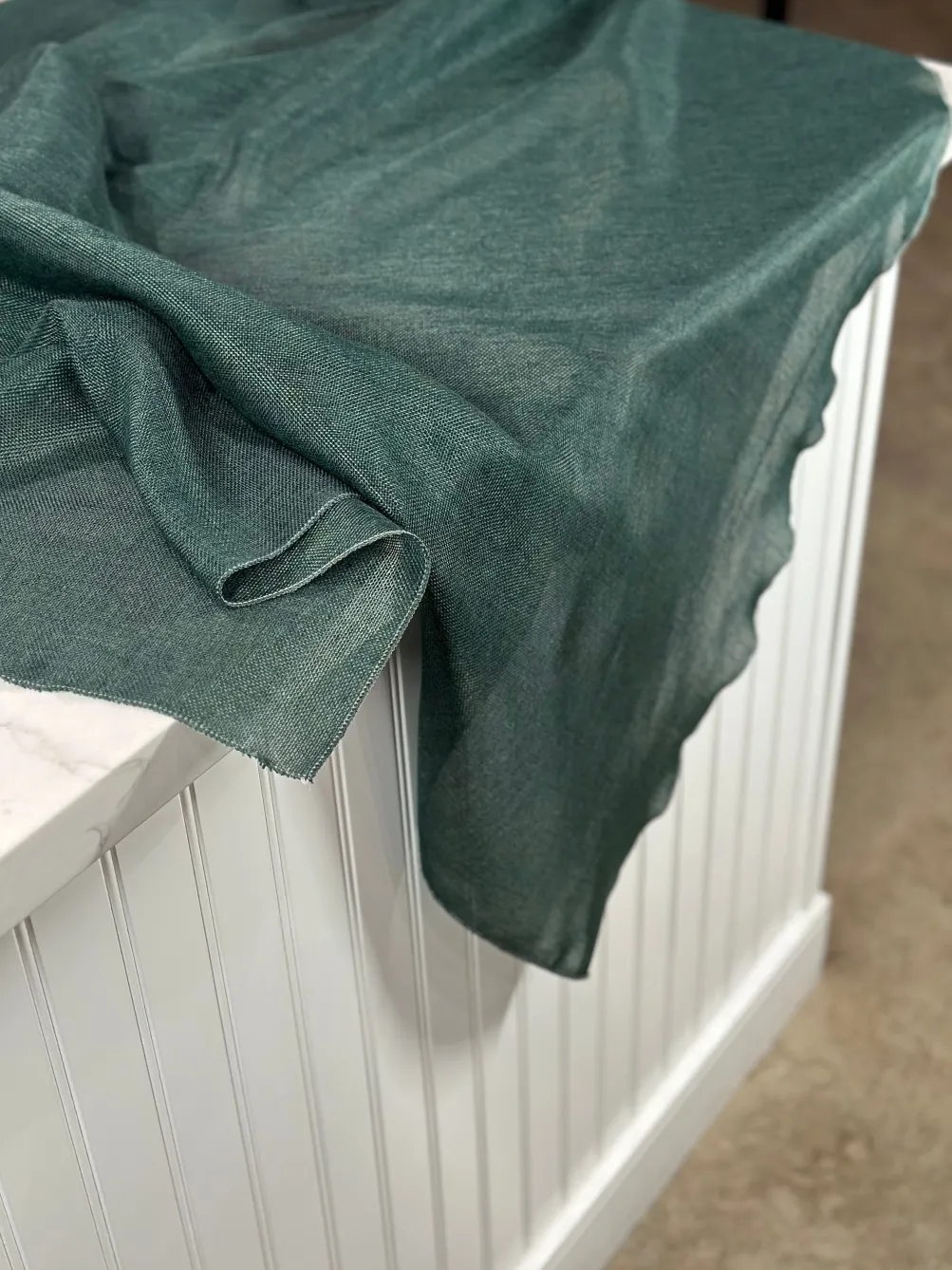 Imitation Burlap Table Linen in Hunter Green