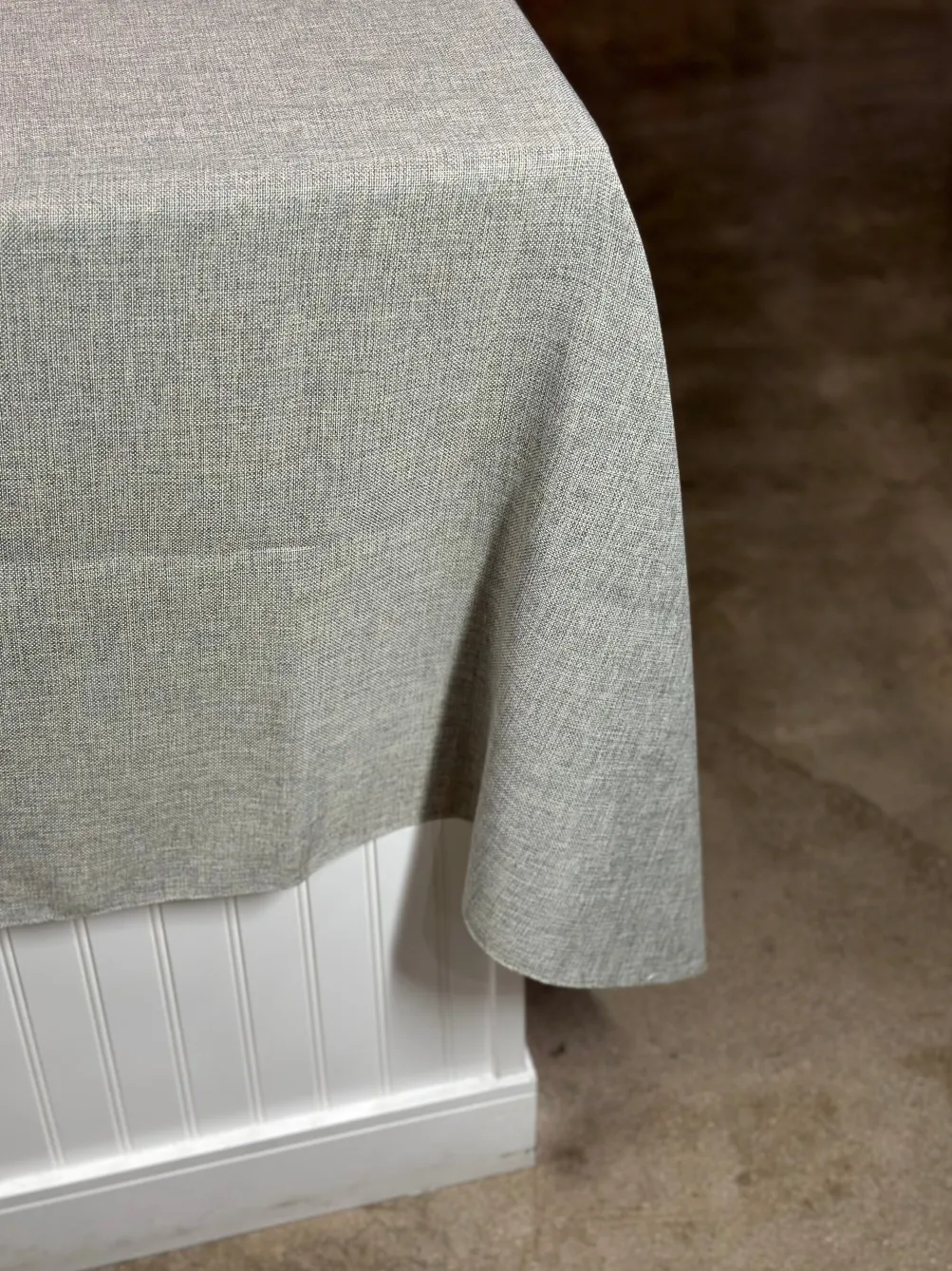 Imitation Burlap Table Linen in Silver