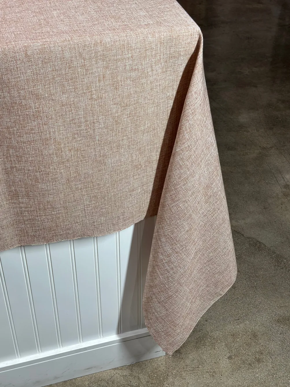 Imitation Burlap Table Linen in Blush