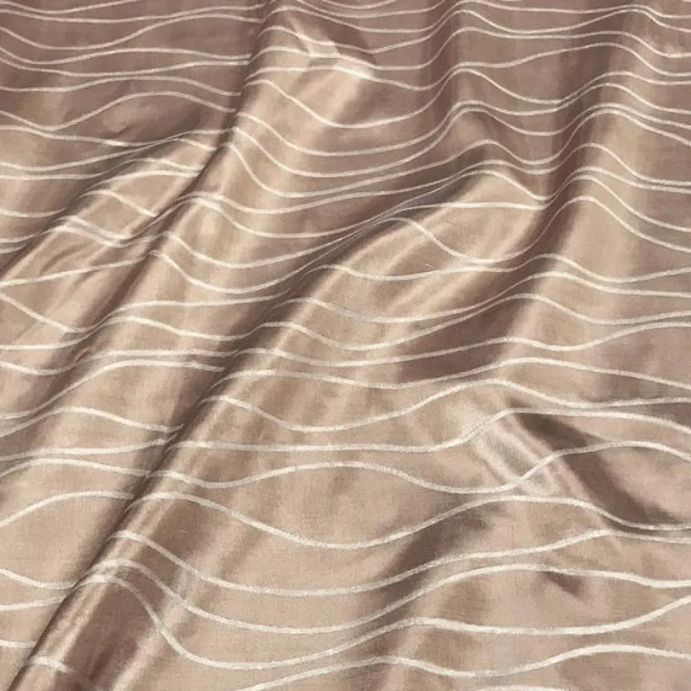 Karawave Jacquard (Reversible) Table Linen in Champagne