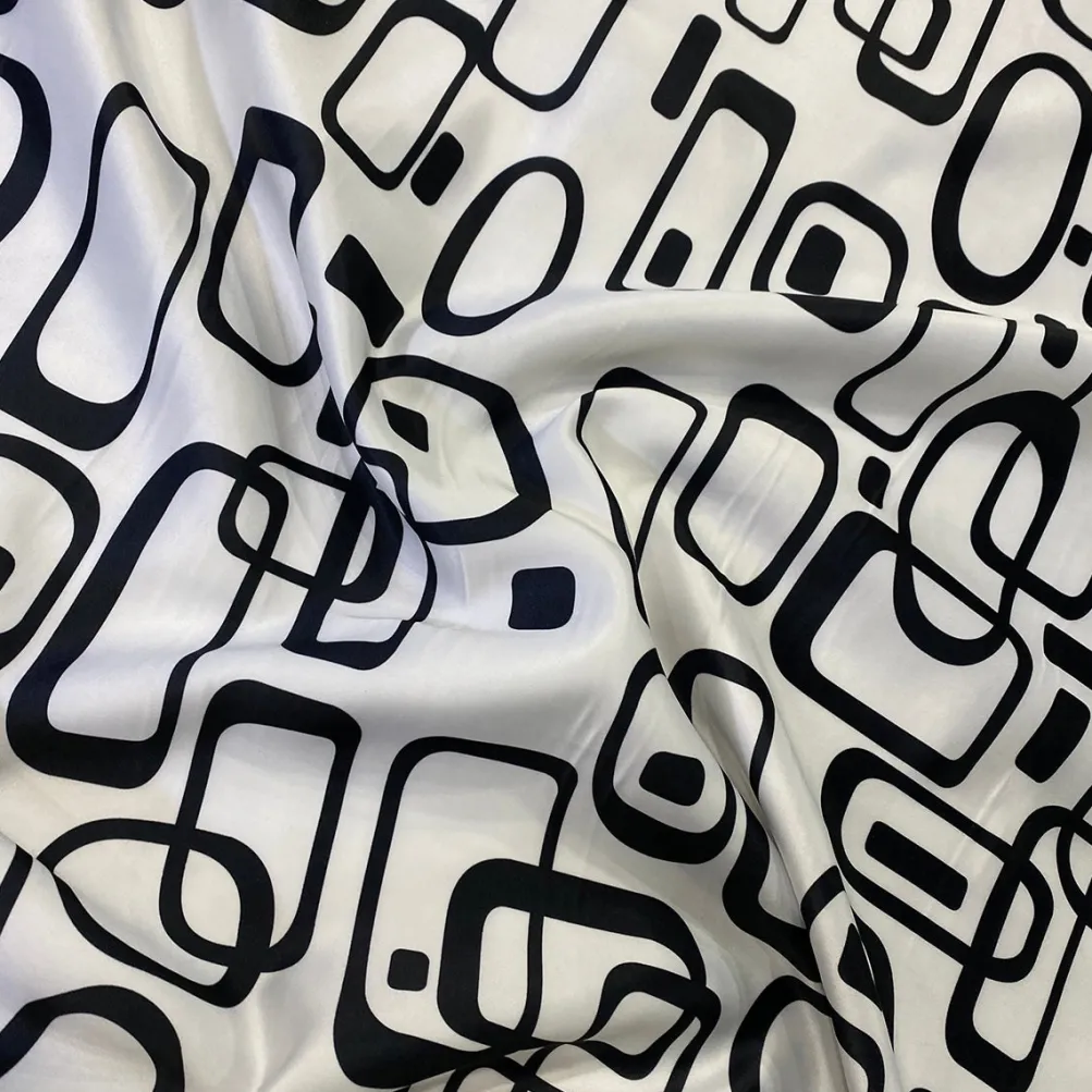 Lamour Prints Table Linen in Retro