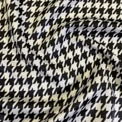 Lamour Print Table Napkin in Houndstooth