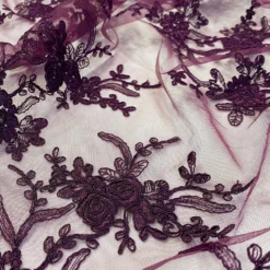Laylani Lace (w/ Poly Lining) Table Napkin in Raisin