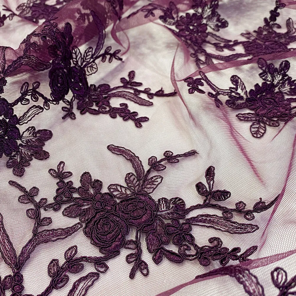 Laylani Lace (w/ Poly Lining) Table Napkin in Raisin